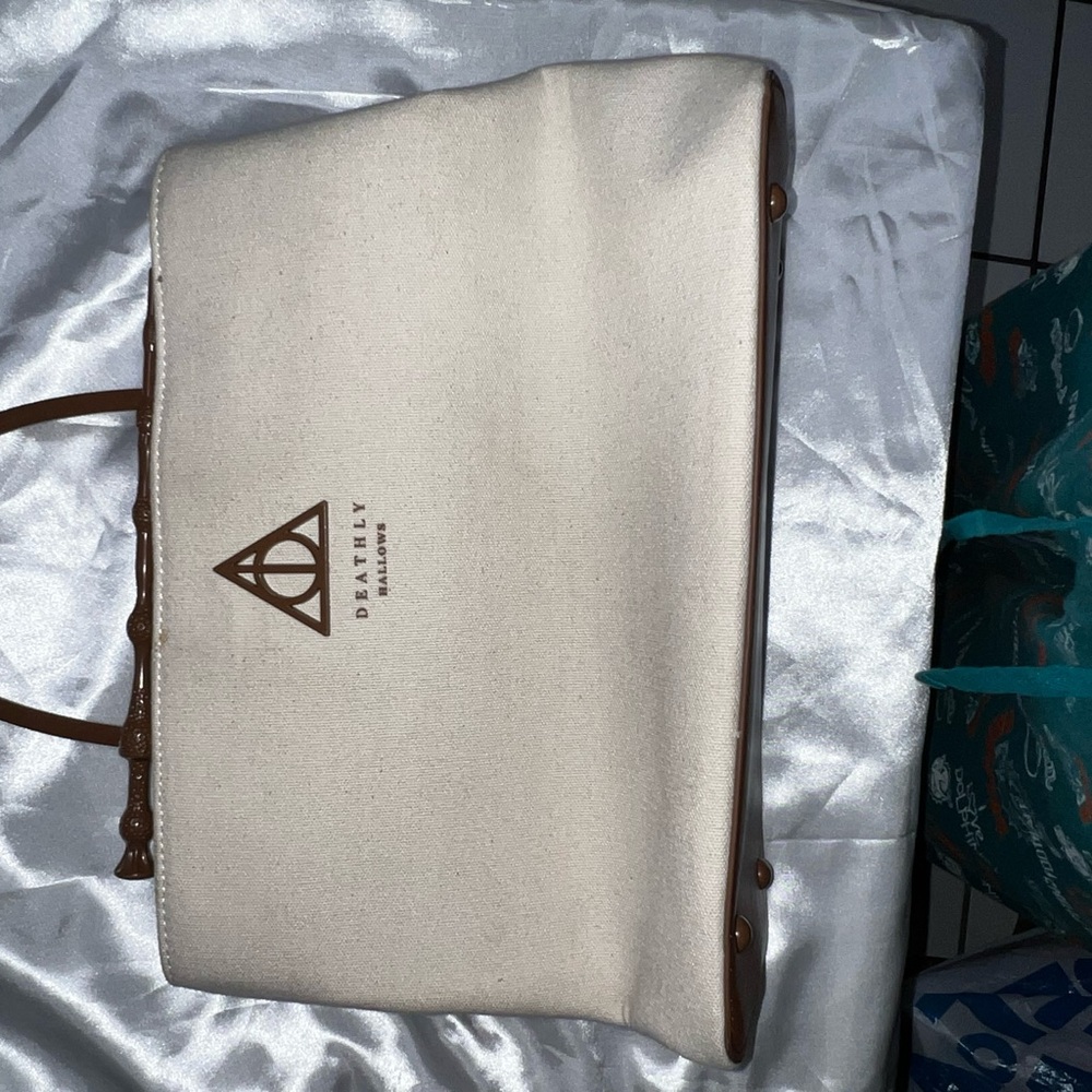 Loungefly Harry Potter Tote Bag - Picture 7 of 9
